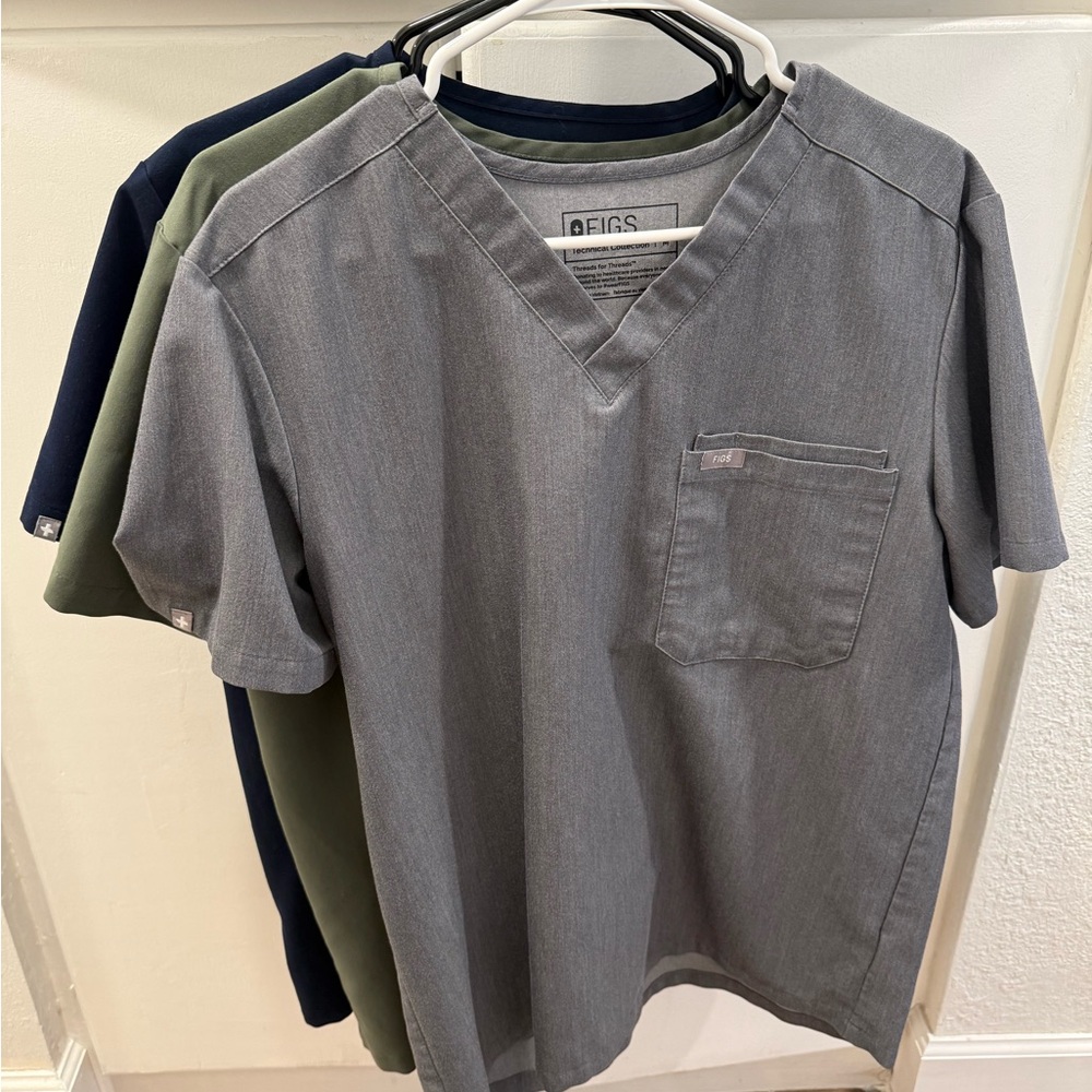 Figs Gray V-Neck Men's Tee